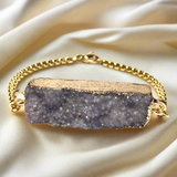 Quiet Thalia bracelet with grey-lavender druzy agate and 18K gold steel chain, finished by hand with soft shimmer